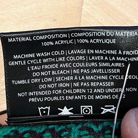 STAR WARS Disney Boba Fett Ugly Christmas Sweater Size Small - Picture 13 of 13